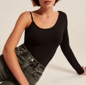 Abercrombie & Fitch Black Long Sleeve Asymmetrical One Shoulder Bodysuit